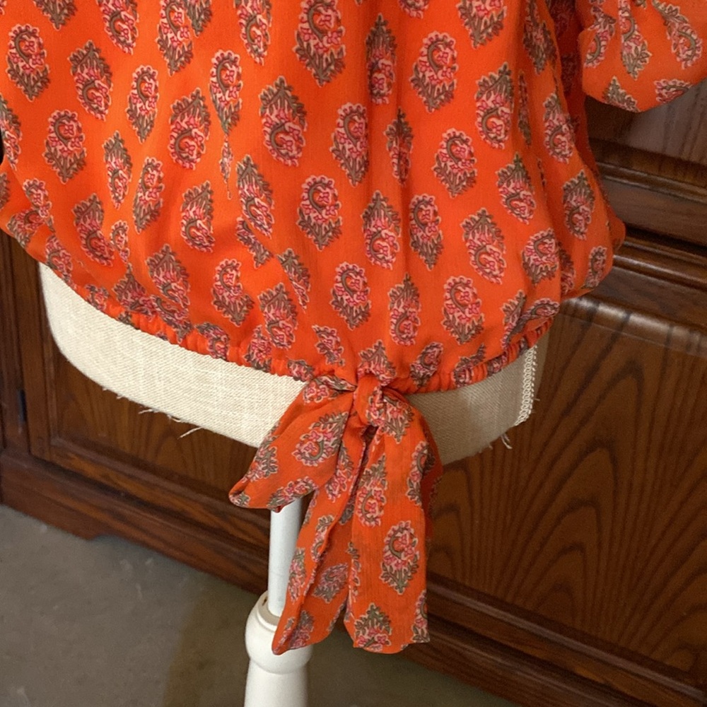 Multicolored Ruffled Tie Front Blouse - Picture 5 of 8